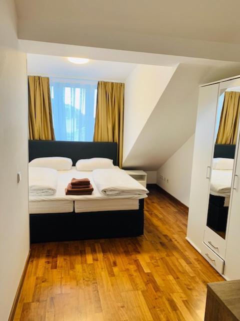 Aurellia Deluxe Apartments Wina Bagian luar foto