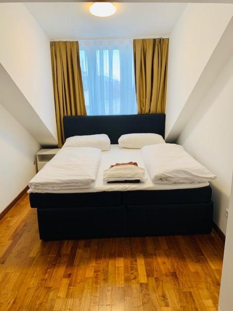 Aurellia Deluxe Apartments Wina Bagian luar foto