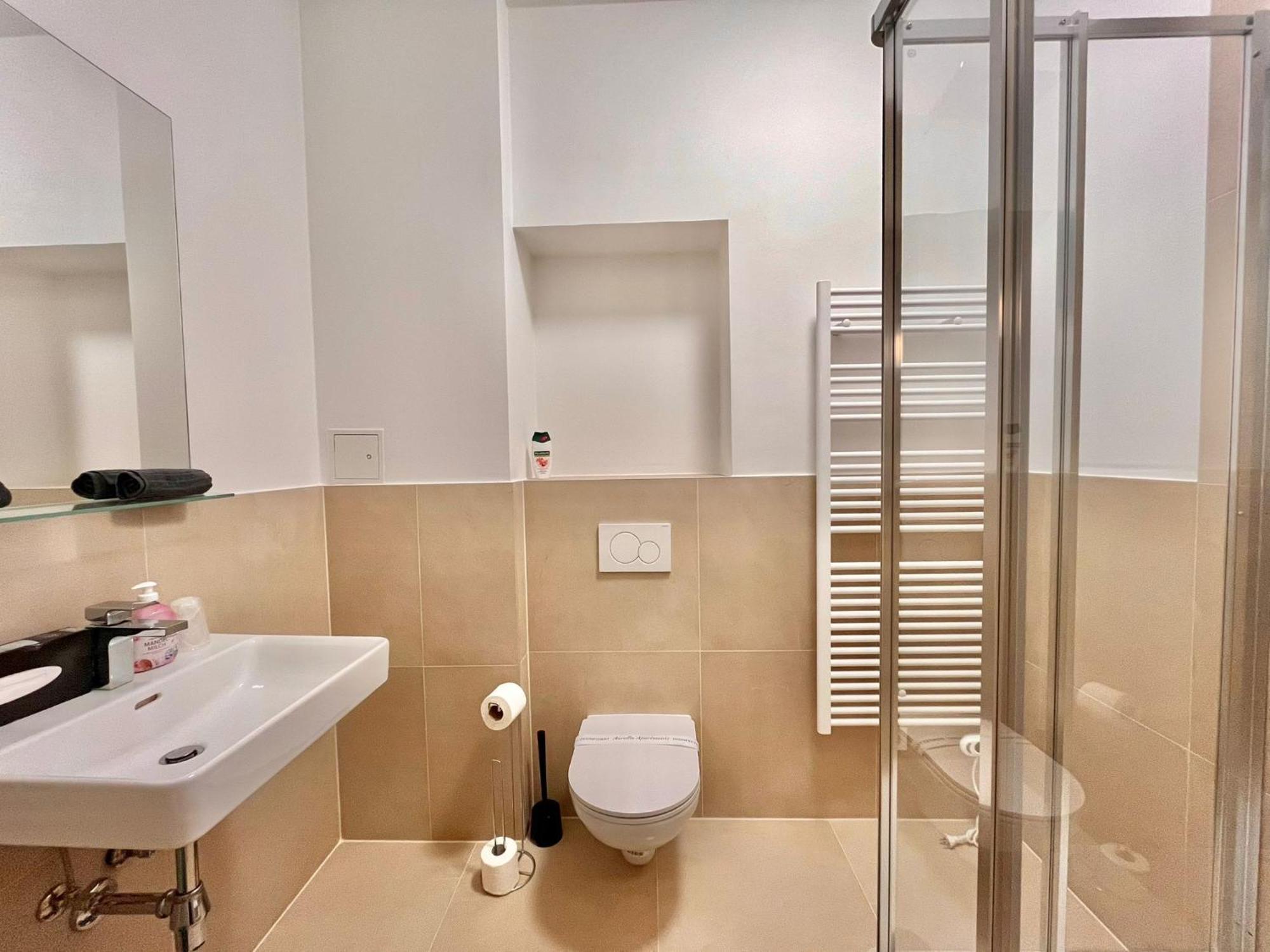 Aurellia Deluxe Apartments Wina Bagian luar foto
