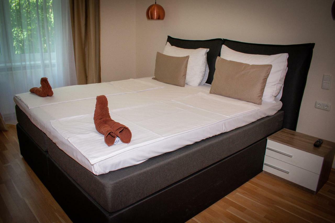 Aurellia Deluxe Apartments Wina Bagian luar foto